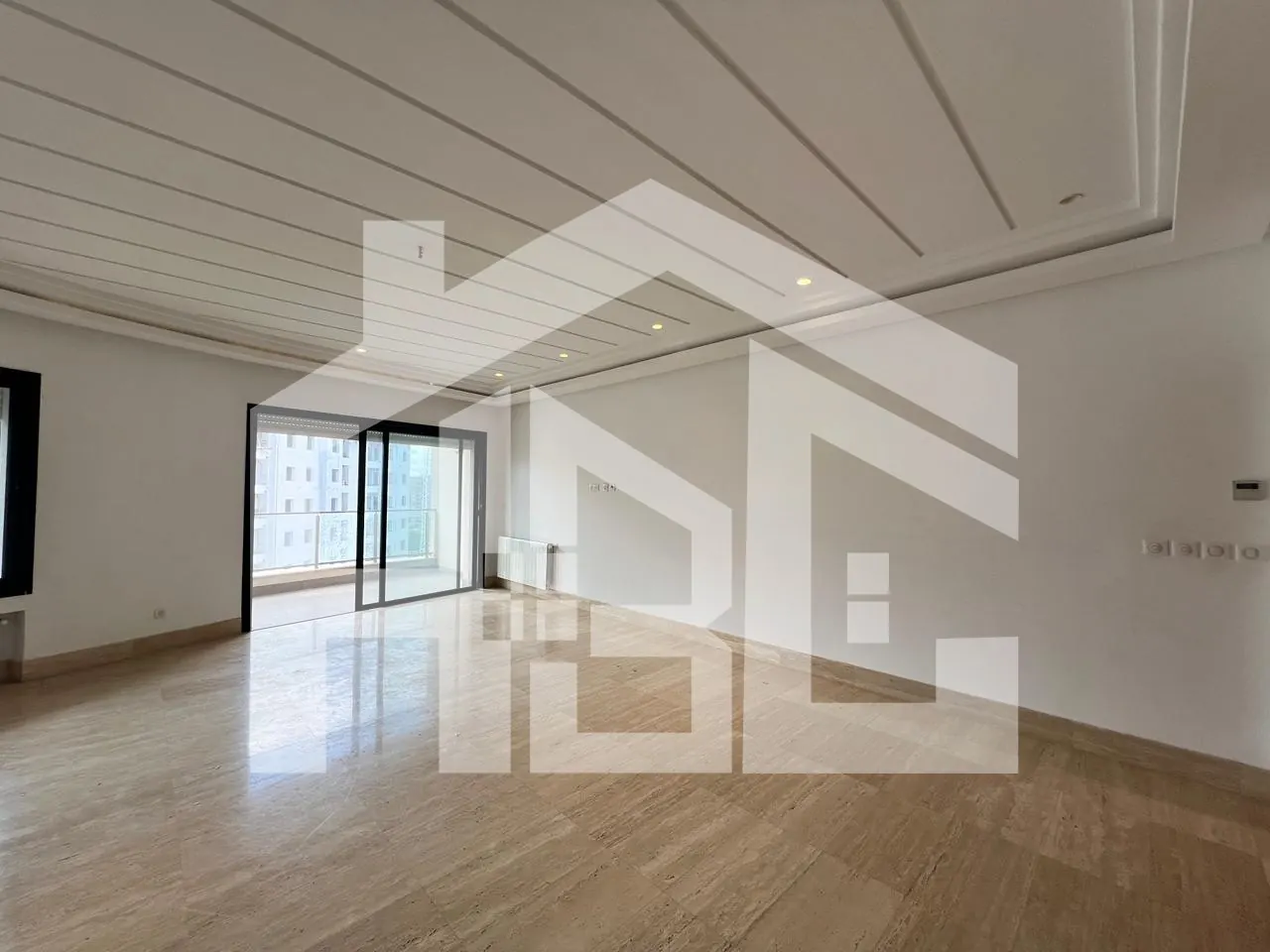 A louer S+3 de 227 m² aux Jardin de Carthage