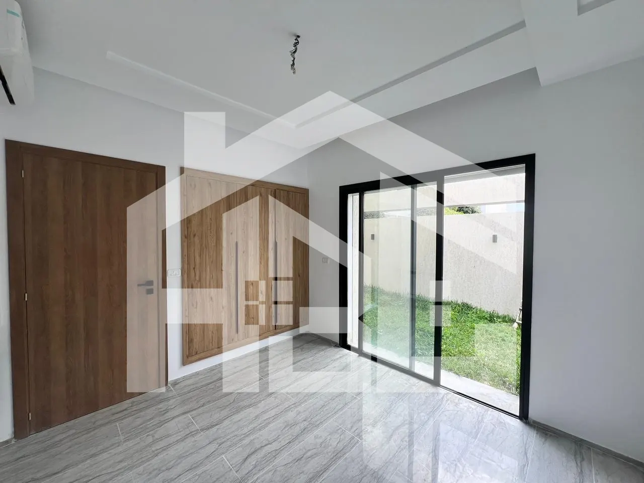 A louer S+1 de 55 m² avec jardin à Chotrana 1
