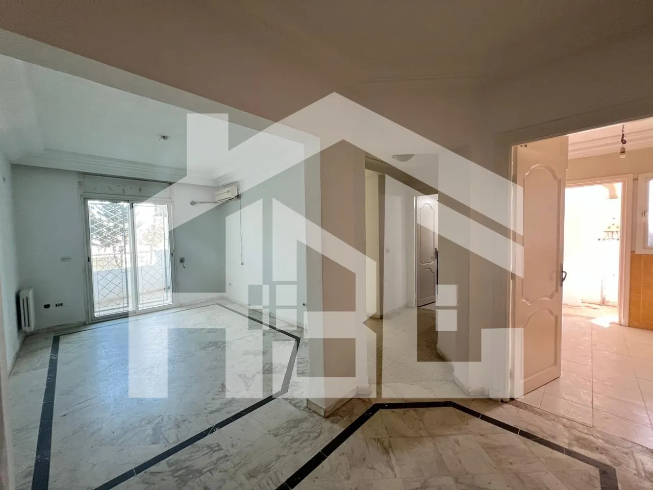 A vendre S+2 de 90 m² à Riadh Andalous